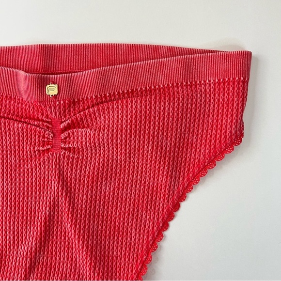 Fabletics Cable Knit Bralette and Brief Set Color Washed Strawberry Red Size Med - Picture 10 of 13